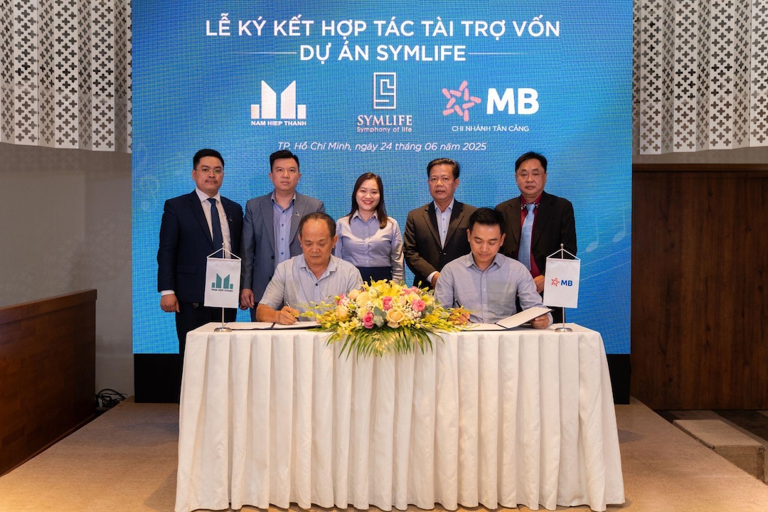 Lễ ký kết hợp tác dự án Symlife